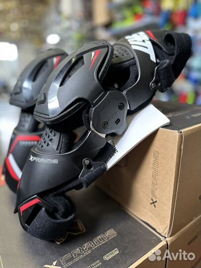 Мото наколенники брейсы Leatt X-Frame