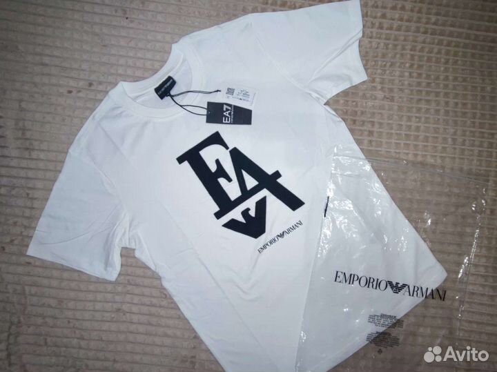Emporio armani футболка