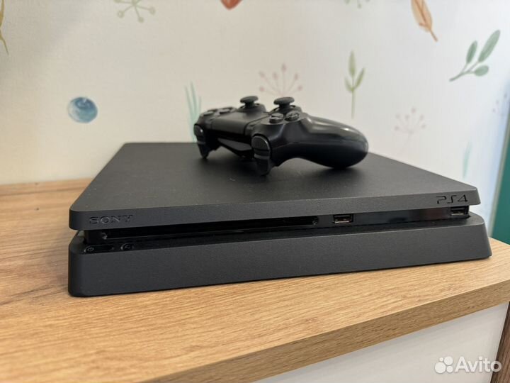 Sony PS4 slim 1tb
