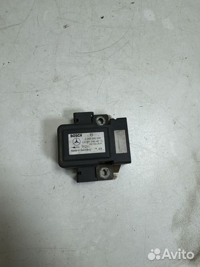 Датчик ускорения Mercedes W220