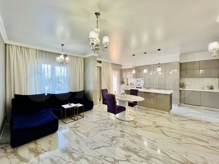 3-к. квартира, 104,3 м², 2/5 эт.