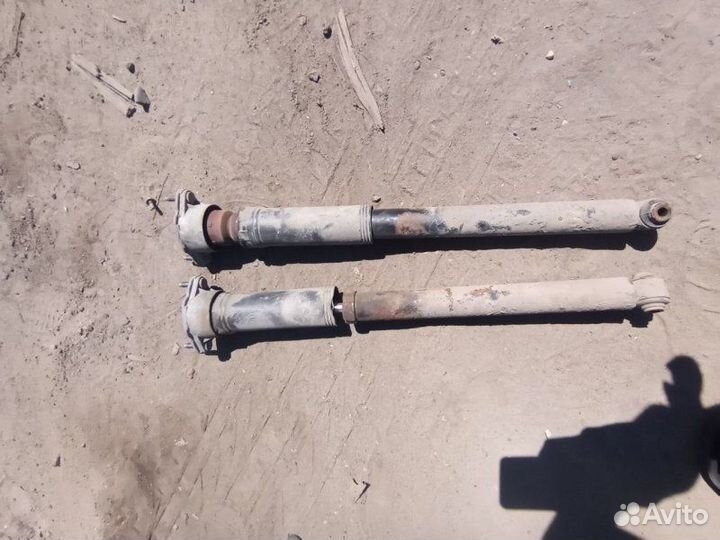 Амортизатор задний Mercedes-Benz E-Class W212 2012