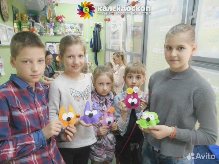 Уроки рисования, шитье, вязание, бисер