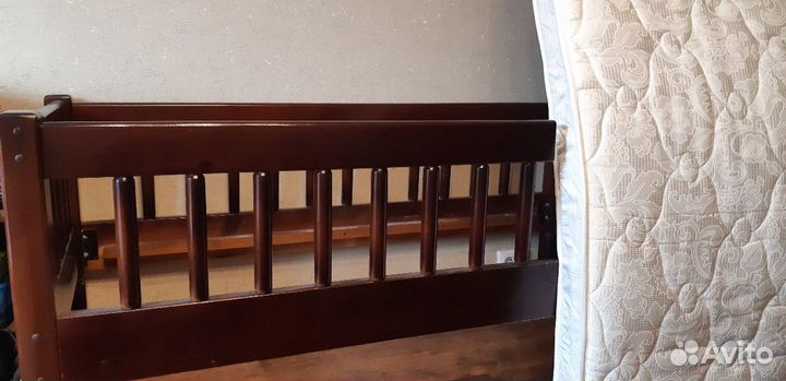 Кровать и матрас