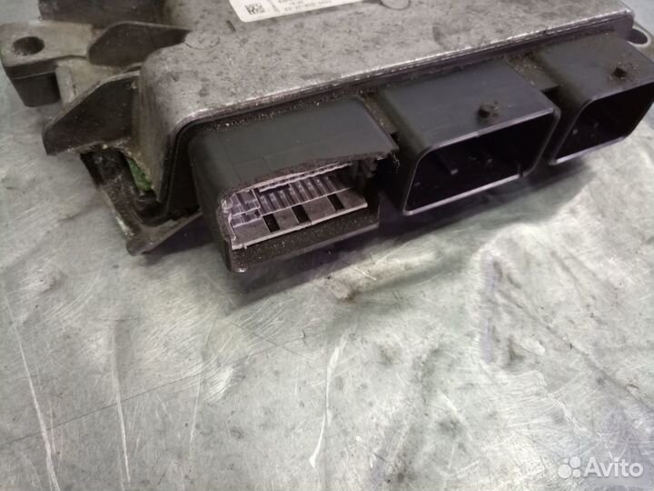 Блок управления двигателем Nissan Almera