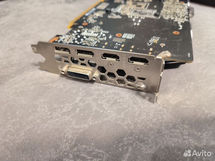 Видеокарта GTX 1060 3Gb MSI Armor