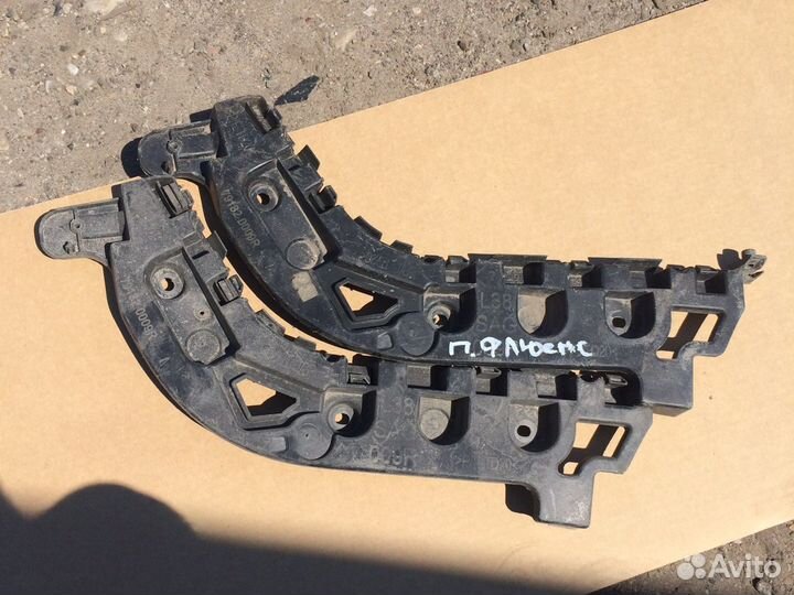 Кронштейн крепления заднего бампера fluence