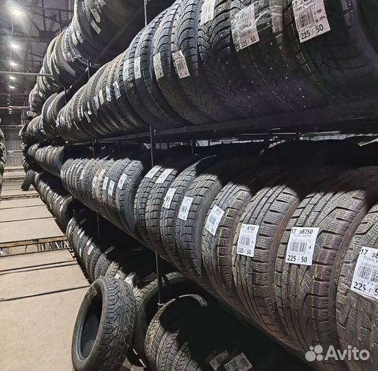 Nokian Tyres WR SUV 4 255/45 R20 105M