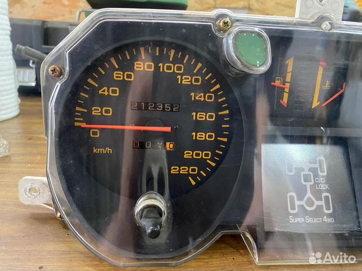 Приборная панель pajero