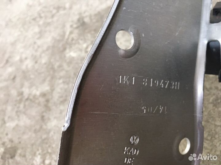 Кронштейн отопителя Skoda Octavia A5 (3344)