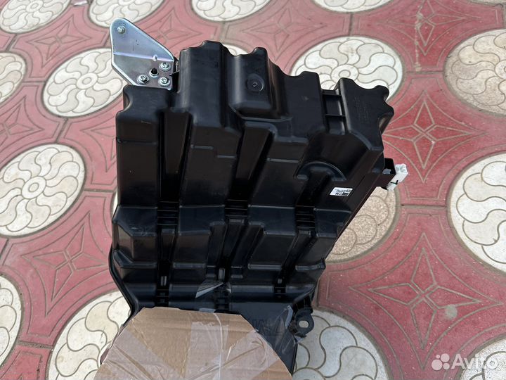 Lexus RX4 Сабвуфер