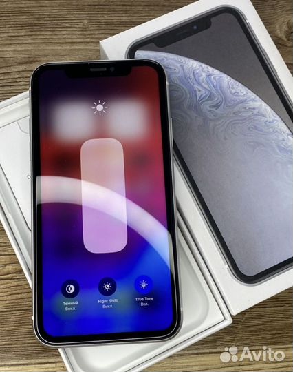 iPhone Xr, 64 ГБ