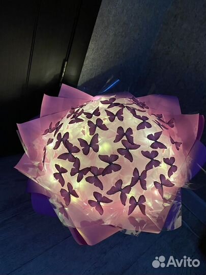 Нежный букет из бабочек