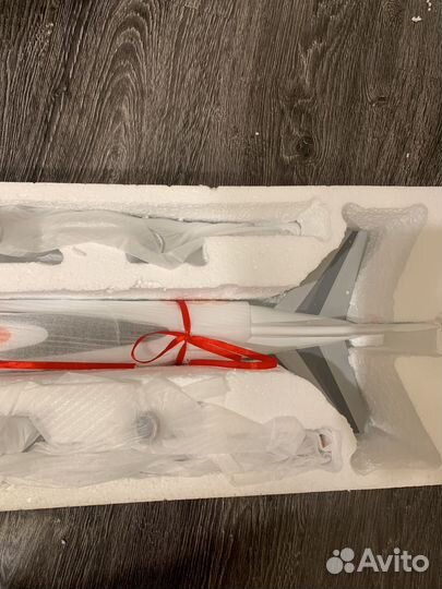 Коллекционная модель самолета TNT Express