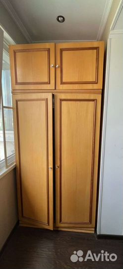 Шкаф