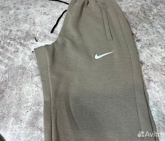 Спортивные костюмы Nike