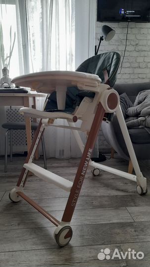 Стульчик для кормления Happy Baby Berny V2