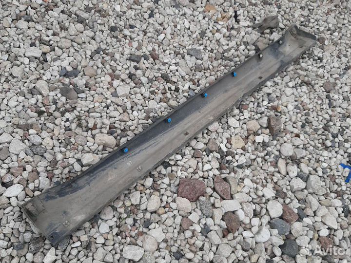 Накладка порога правого Мицубиси Аутлендер XL