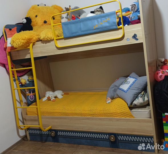 Продам двухъярусную кровать из серии джинс