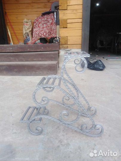 Цветочница (подставка)