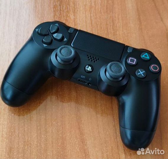 Геймпад Sony Dualshock 4