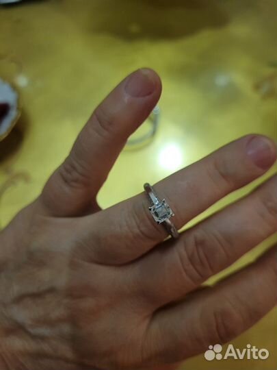 Кольцо с бриллиантом 1,01carat