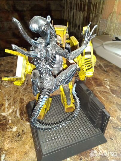 Статуэтка Aliens Colonial Marines