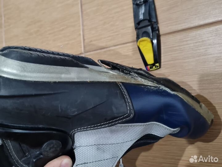 Лыжные ботинки коньковые