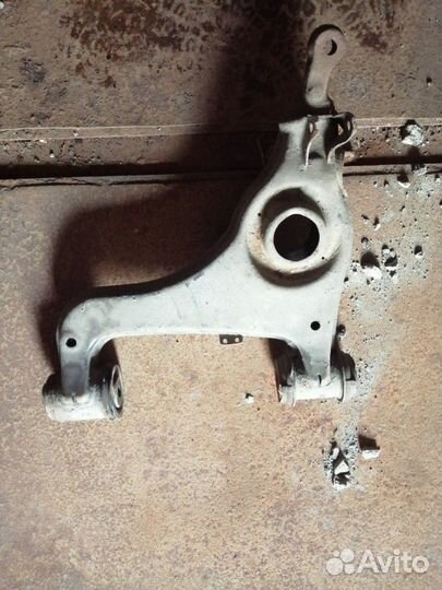 Рычаг передний нижний W210