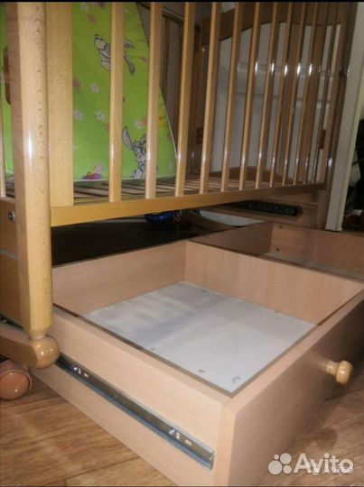 Детская кроватка
