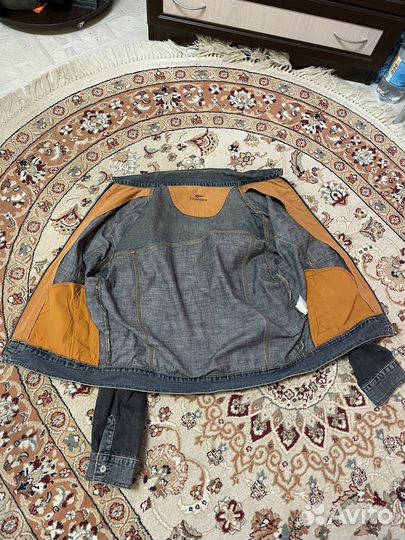Джинсовая куртка