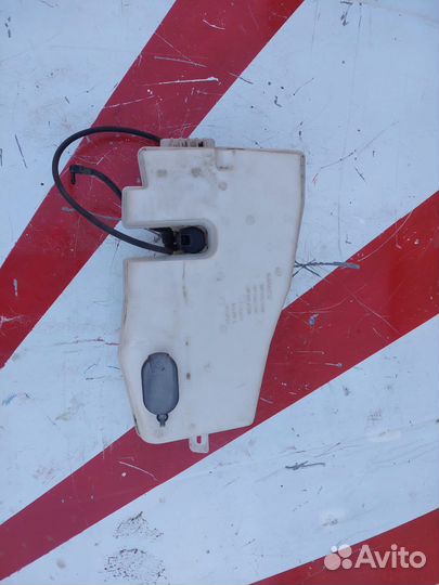 Бачок омывателя Renault sandero