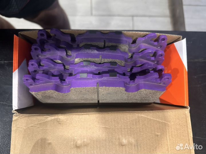 Тормозные колодки передние на ренж ровер