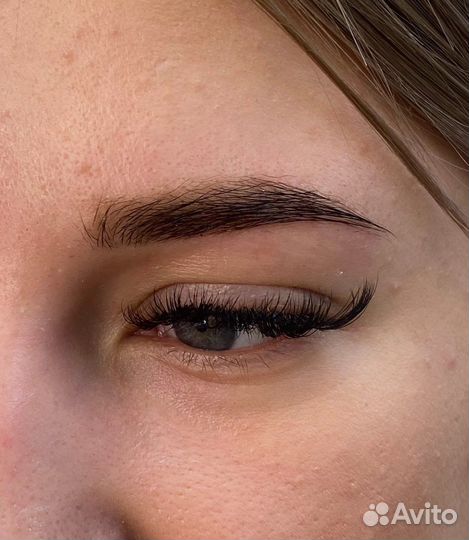 Мастер бровист