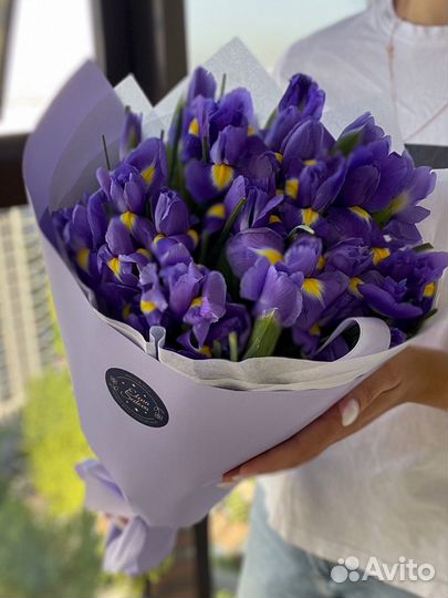Букет ирисов, доставка цветов, цветы с доставкой