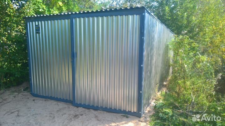 Гаражи-пеналы металлические