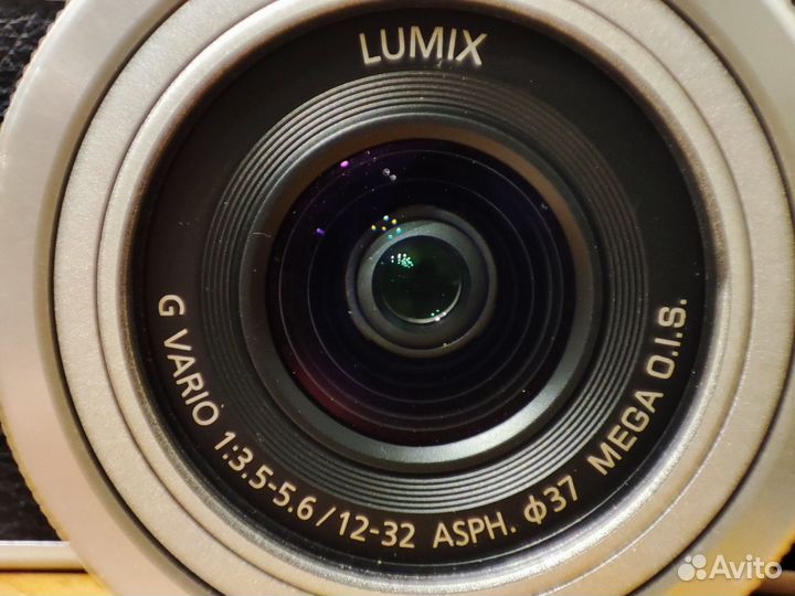 Компактный фотоаппарат Panasonic Lumix DC-GX800