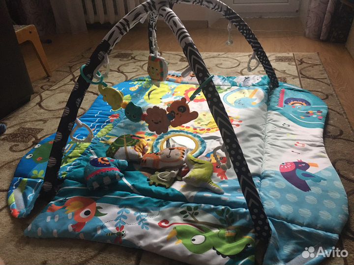 Развивающий коврик для малышей