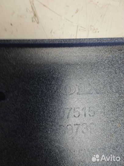 Окантовка левой фары Volvo FM5 84407515