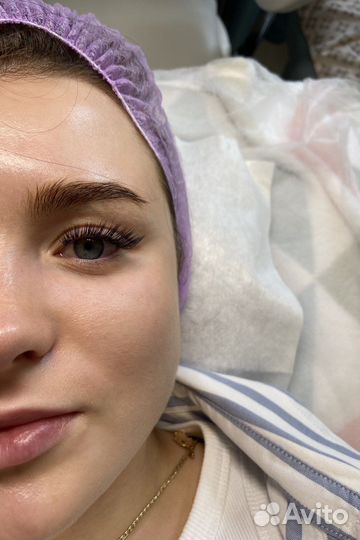 Наращивание ресниц, окрашивание бровей