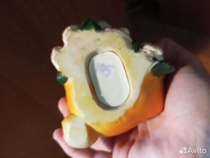 Копилка - заяц фарфоровая