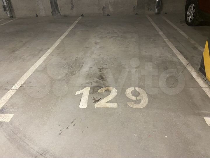 Машиноместо, 13 м²