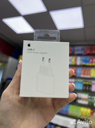 Сетевой адаптер питания 20W USB-C для iPhone (опт)