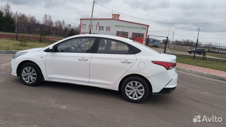 Hyundai Solaris 1.6 AT, 2021, 280 000 км