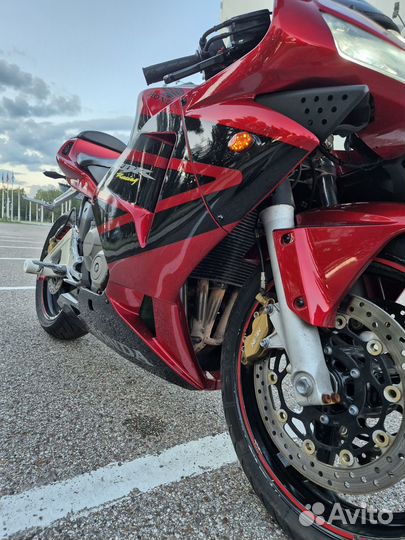 Продам мотоцикл Honda cbr600rr