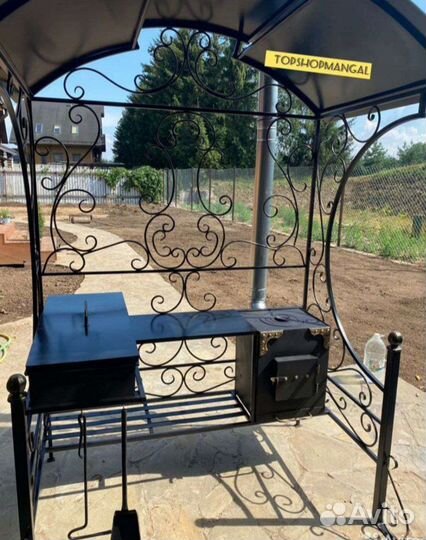 Мангал с крышей