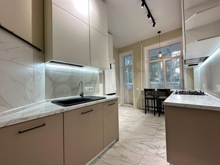 3-к. квартира, 87 м², 2/4 эт.