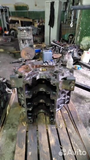 Блок цилиндров мерседес акторс 2006г.в. om501la