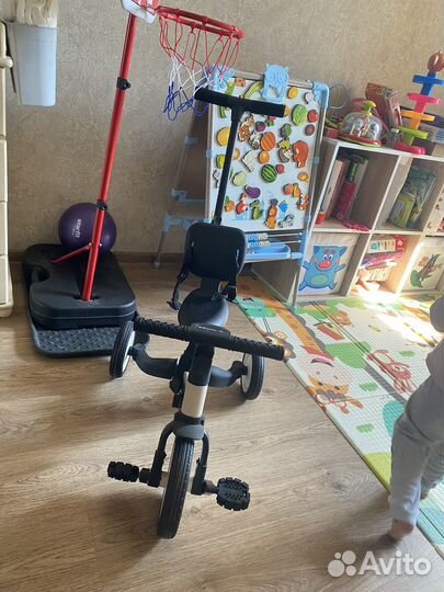 Трехколесный велосипед с родительской ручкой