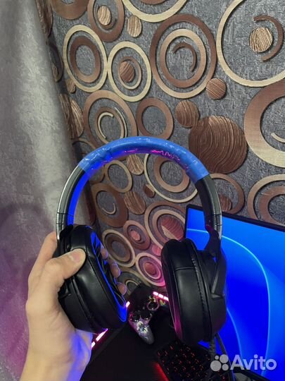 Игровые наушники razer